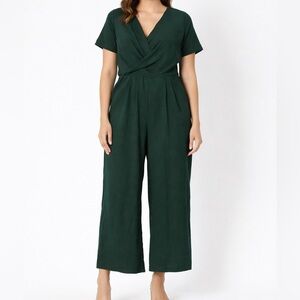 Lush Emerald Green Surplice Wide-Leg Capri Jumpsuit Size M